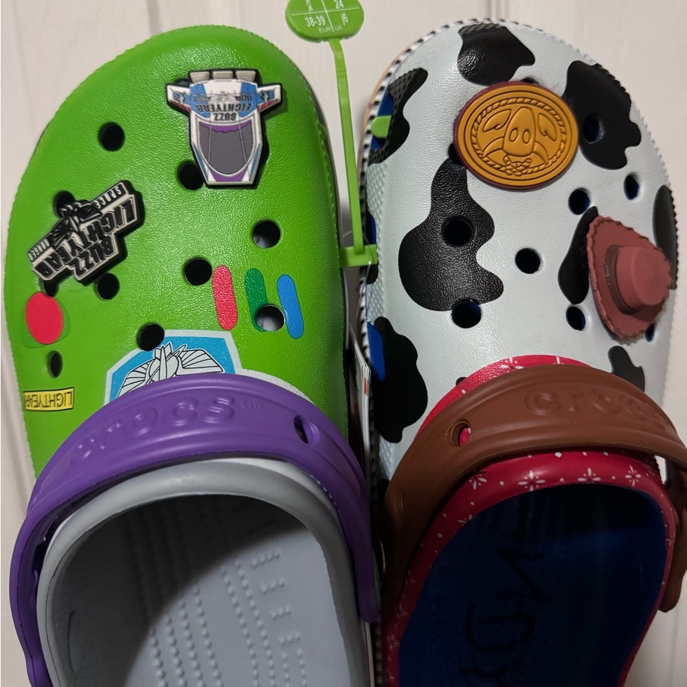 Crocs Disney Toy Story shoes - Picture 7 of 7